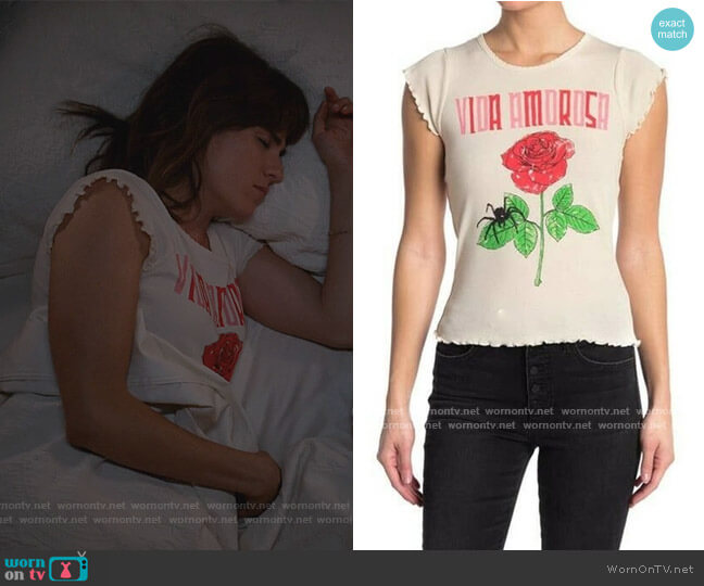 Chaser Amorosa Graphic top worn by Marina (Karla Souza) on Home Economics