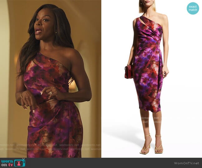 Chiara Boni La Petite Robe Zeudi Rose-Print One-Shoulder Dress worn by Leah Franklin-Dupont (Nadine Ellis) on Our Kind of People