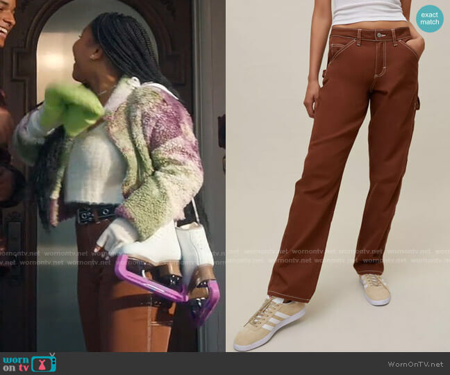 Dickies Straight Leg Carpenter Pant in Brown worn by Delilah (Laya DeLeon Hayes) on The Equalizer