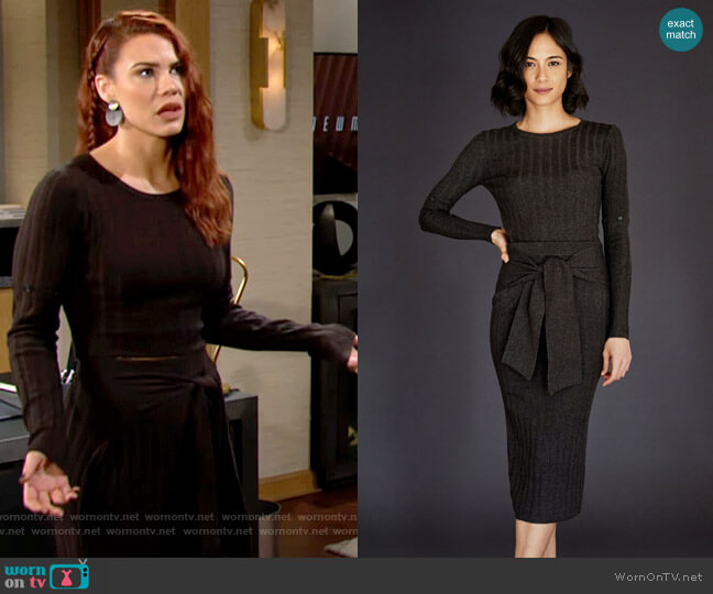 Ecru Rib Crew With Removable Sleeves worn by Sally Spectra (Courtney Hope) on The Young and the Restless
