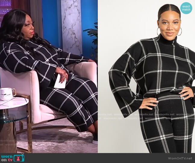Eloquii Mock Neck Windowpane Plaid Sweater worn by Loni Love on The Real