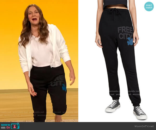 Free City Super Fluffy Pocket Sweatpants worn by Drew Barrymore on The Drew Barrymore Show