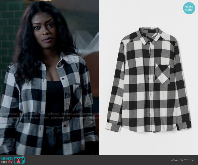 H&M Cotton Shirt in Black/white plaid worn by Ryan Wilder (Javicia Leslie) on Batwoman