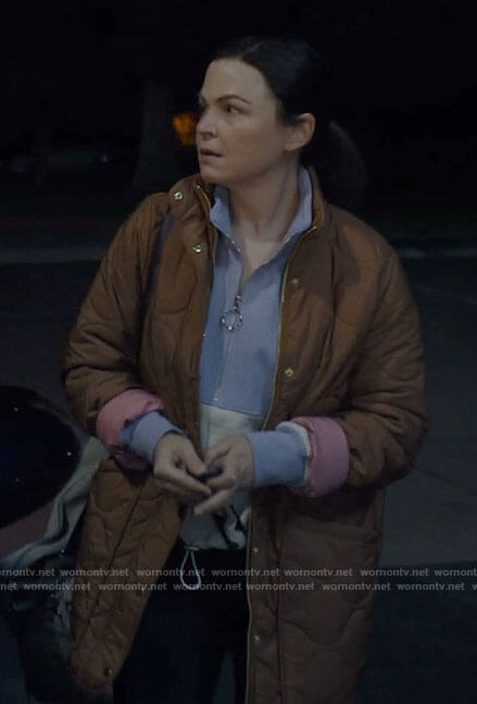 Jodie’s colorblock zip sweatshirt on Pivoting