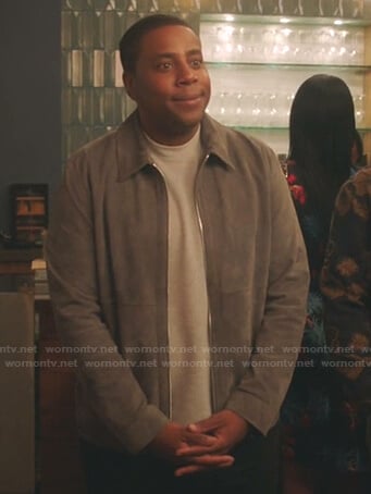 Kenan’s grey suede jacket on Kenan
