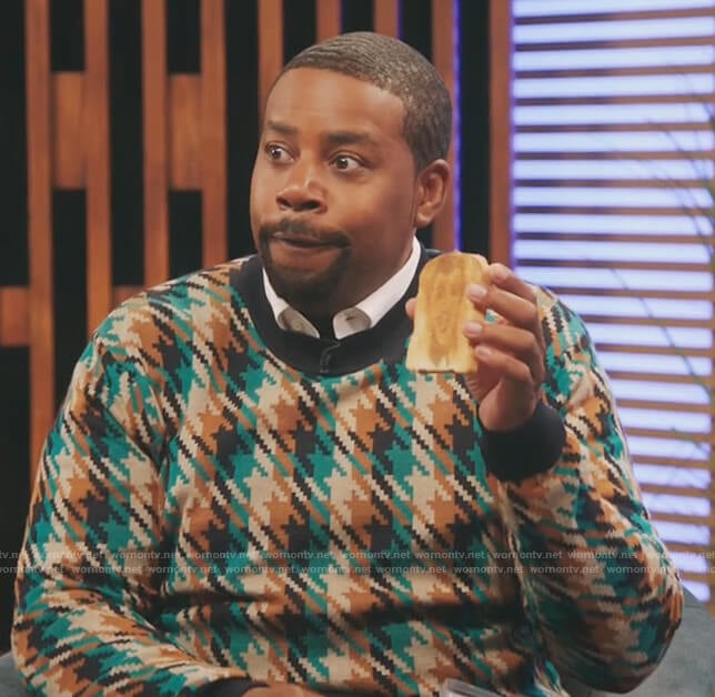 Kenan’s houndstooth print sweater on Kenan