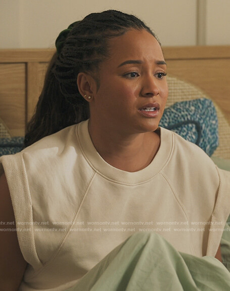 Lauren’s white roll up sweatshirt on Our Kind of People