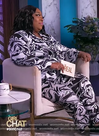 Loni’s marble print blouse and pants on The Real