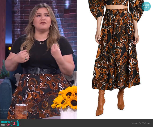 Mara Hoffman Tulay Skirt worn by Kelly Clarkson on The Kelly Clarkson Show