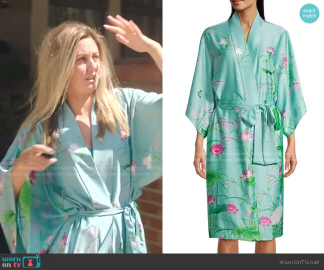 Natori Lotus Garden Satin Robe worn by Tami (Taylor Louderman) on Kenan