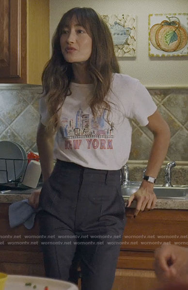 Sarah’s New York graphic tee on Pivoting