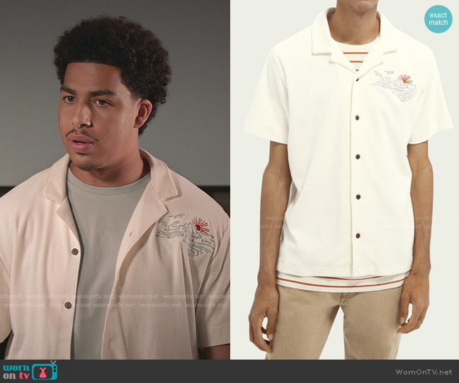Scotch & Soda Embroidered Short Sleeve Terry Cloth Button-Up Camp Shirt worn by Andre Johnson Jr (Marcus Scribner) on Black-ish