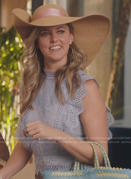 Tami’s blue eyelet scalloped top on Kenan