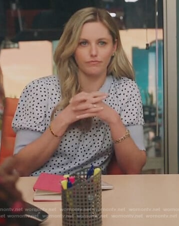 Tami’s blue polka dot print puff top on Kenan