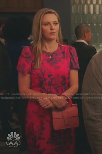 Tami’s pink printed short sleeve dress on Kenan