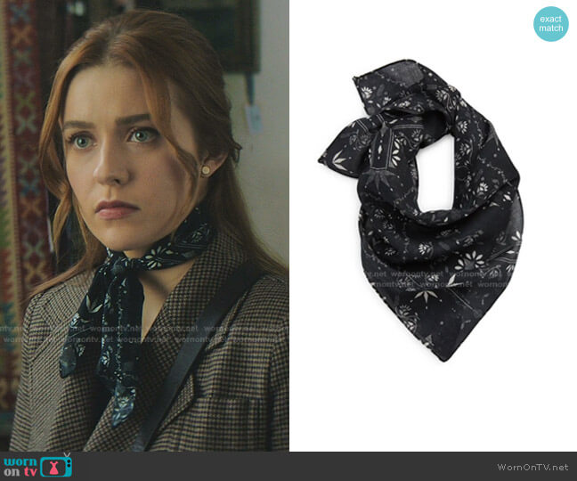 Treasure & Bond Floral Square Bandana worn by Nancy Drew (Kennedy McMann) on Nancy Drew