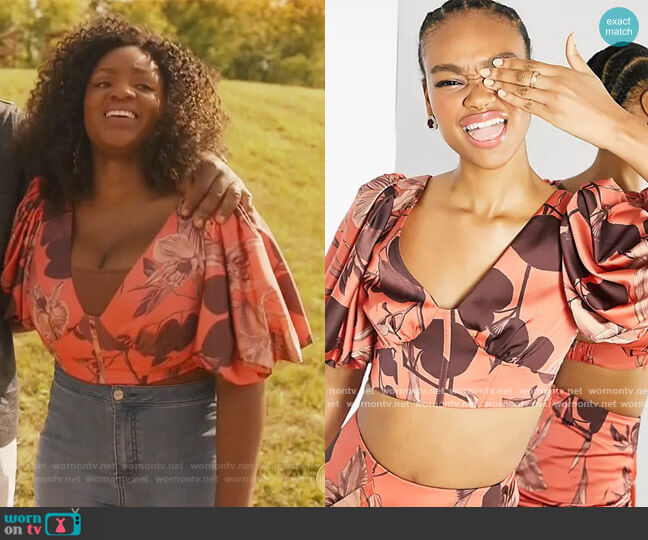ASOS Corset Bodice Crop Top in Orchid Print worn by Bridgette Pierce (Yaani King Mondschein) on The Kings of Napa
