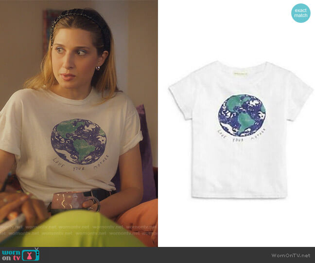 Michelle by Comune Mother Earth Tee worn by Nomi Segal (Emily Arlook) on Grown-ish