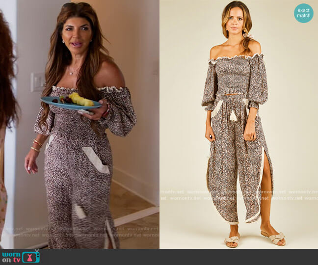 I Shine365 Mini Leopard Off Shoulder Top in Mauve worn by Teresa Giudice on The Real Housewives of New Jersey