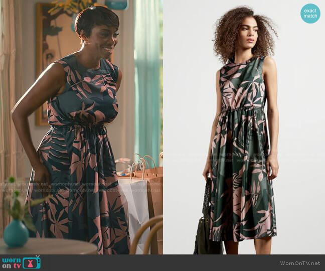 Ted Baker Dagny Dress worn by Helen Decatur (Heather Headley) on Sweet Magnolias