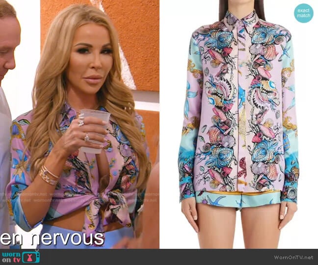 Versace Trésor de la Mer Print Silk Twill Blouse worn by Lisa Hochstein (Lisa Hochstein) on The Real Housewives of Miami