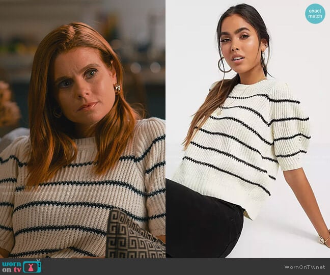 Vero Moda Short Sleeved Knitted Sweater worn by Maddie Townsend (JoAnna Garcia Swisher) on Sweet Magnolias