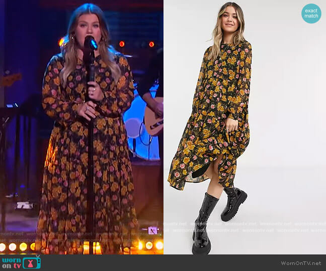 ASOS Pieces chiffon midi smock dress in black and mustard floral worn by Kelly Clarkson on The Kelly Clarkson Show