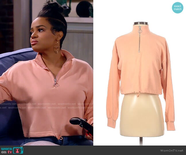 Forever 21 Ring Zip Pullover worn by Randi (Kyla Pratt) on Call Me Kat