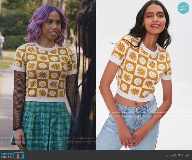 Forever 21 Happy Face Sweater-Knit Tee worn by Lourdes (Camila Moreno) on Naomi