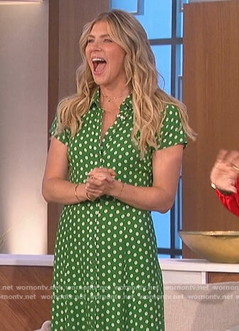 Amanda’s green floral print dress on The Talk
