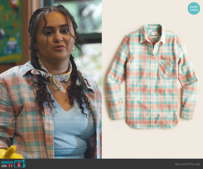 J. Crew Classic-Fit Shirt in blush plaid flannel worn by Annabelle (Mary-Charles Jones) on Naomi