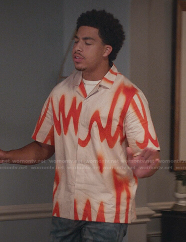 Junior’s beige and orange print shirt on Black-ish
