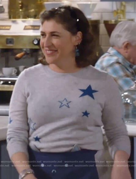 Kat’s star print sweater on Call Me Kat