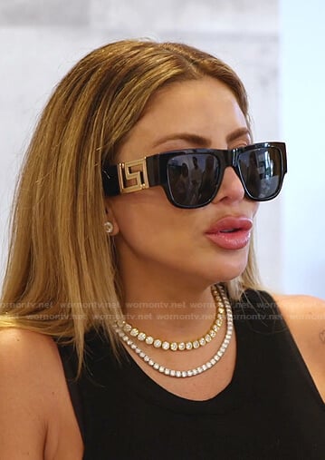 Larsa’s black sunglasses on The Real Housewives of Miami