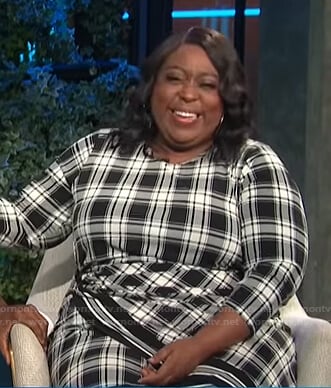 Loni’s black and white plaid dress on E! News Daily Pop