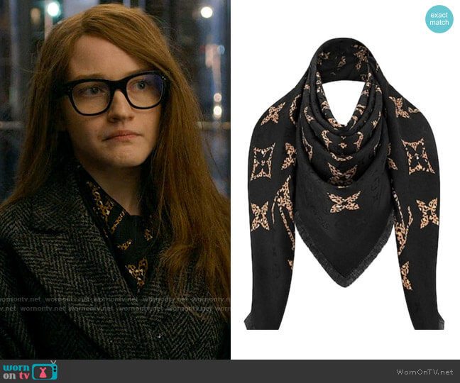 Louis Vuitton Monogram Jungle Scarf worn by Anna Delvey (Julia Garner) on Inventing Anna