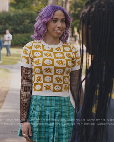Lourdes’ smiley face short sleeve sweater on Naomi