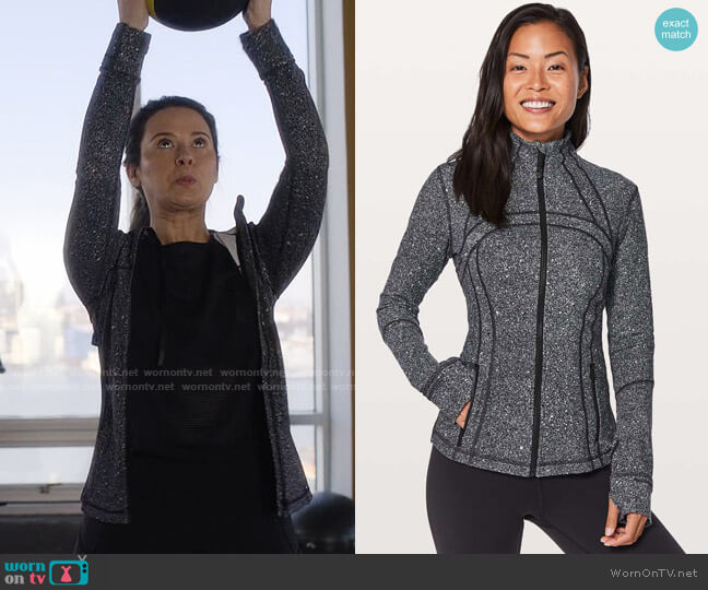 Lululemon Define Jacket in Luminesce Splatter White Black worn by Rachel Williams (Katie Lowes) on Inventing Anna