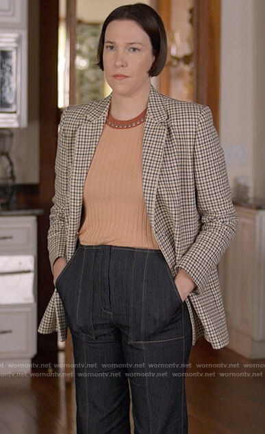 Olivia’s coral grommet trim sweater and plaid blazer on Single Drunk Female