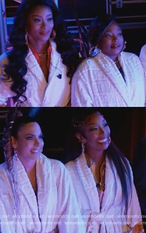 Queens’ white baroque trim robes on Queens