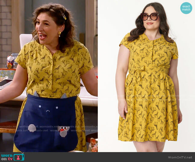 Unique Vintage Mustard & Black Giraffe Print Fit & Flare Dress worn by Kat Silver (Mayim Bialik) on Call Me Kat