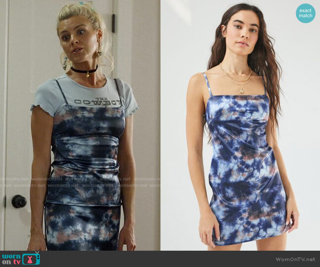 Urban Outfitters Dragon Sateen Mini Dress worn by Amy (Eliza Coupe) on Pivoting