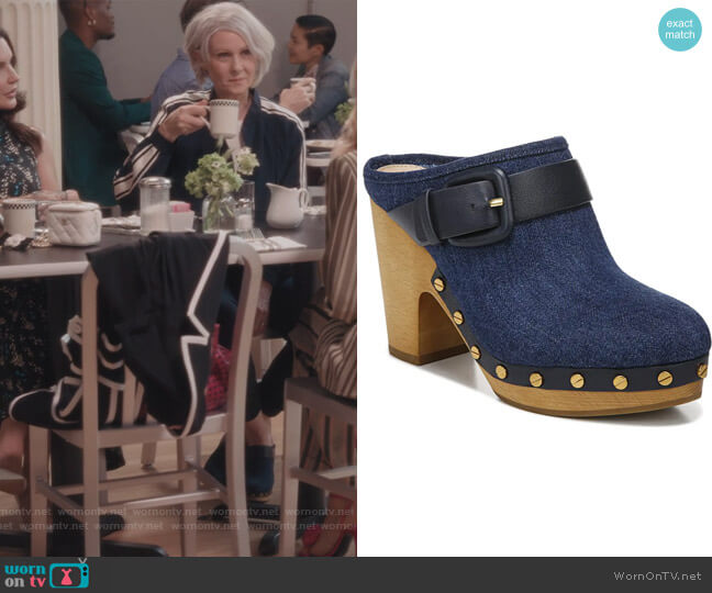 Veronica Beard Dacey Clog worn by Miranda Hobbs (Cynthia Nixon) on And Just Like That