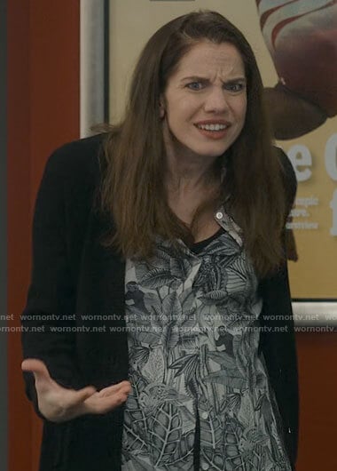 Vivian’s jungle print shirt on Inventing Anna