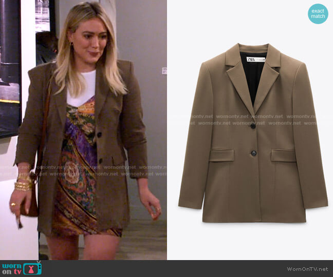 Zara Fitted Blazer with Shoulder Pads worn by Sophie (Hilary Duff) on How I Met Your Father