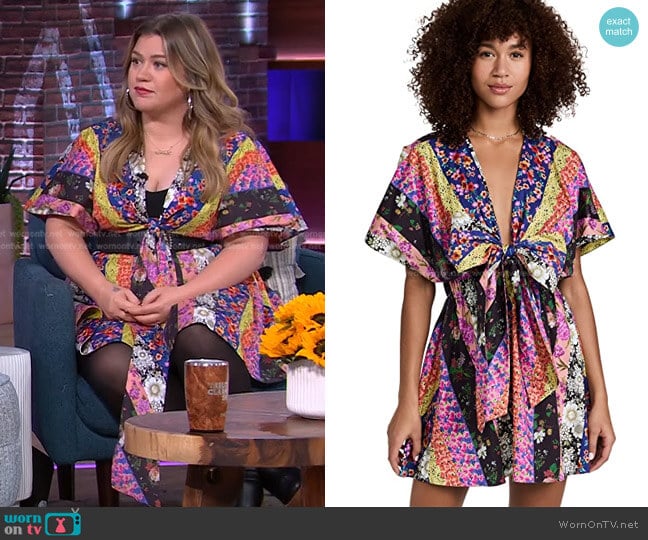 Amur Nyla Tie Front Dress worn by Kelly Clarkson on The Kelly Clarkson Show