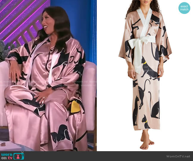 Olivia von Halle Queenie Cat-Print Long Silk Robe worn by Jeannie Mai on The Real