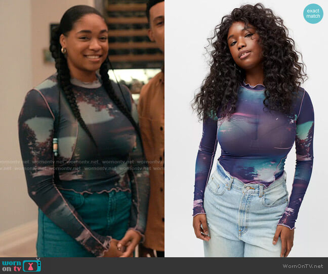 Urban Outfitters Cairo Mesh Mock Neck Top in Assorted worn by Lisa (Simone Joy Jones) on Bel-Air