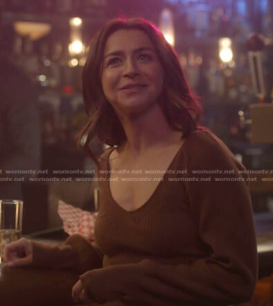Amelia’s brown ribbed v-neck sweater on Greys Anatomy