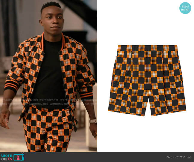 Burberry Scott Cotton Shorts worn by Carlton Banks (Olly Sholotan) on Bel-Air